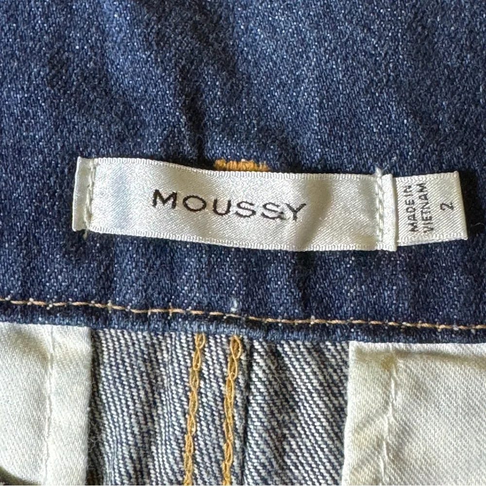 Moussy Size 27 High Rise Jean Shorts‎ Blue Medium Wash